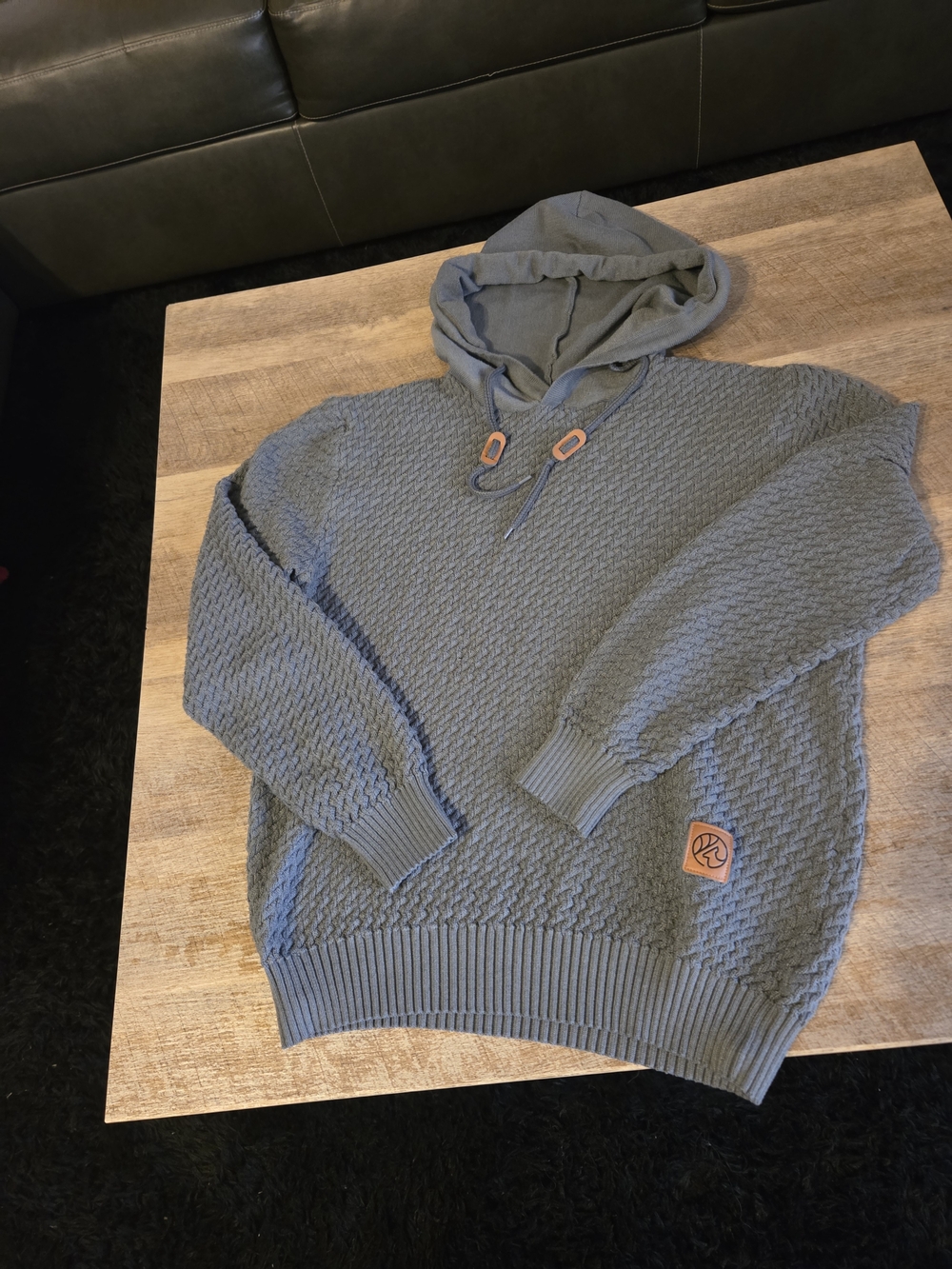 Men'Small Knit Hooded Sweater Size Small Leather Accent Cozy Outdoor